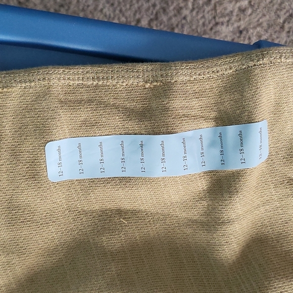 Set - Picture 2 of 7